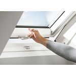 Kunststoff Dachfenster VELUX GLU-B 0061 mit unterem Handgriff und 3-fach Verglasung