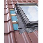 Optilight Energy| Pine roof window with triple glazing