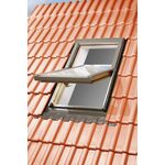 Optilight Energy| Pine roof window with triple glazing