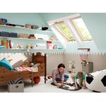 VELUX GLL-B 1061 | wooden, pivot roof window with 3-glazing and bottom handle