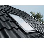 VELUX GGL 3066 | wooden, pivot roof window with safe 3-glazing