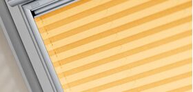 VELUX FHL | ljusdämpande plisségardiner för VELUX takfönster