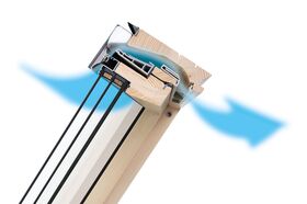 FAKRO Roof Window FTP-V P50 APMX | GreenView | Triple Glazing | Wooden