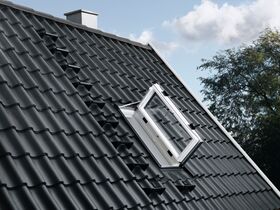Roof access window VELUX GXL 2066 | ✓ White-painted ✓ triple glazed unit ✓ laminated inner pane