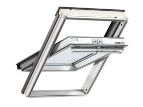 VELUX GGU 0066 | everfinish, pivot window with easy to clean, safe 3-glazing