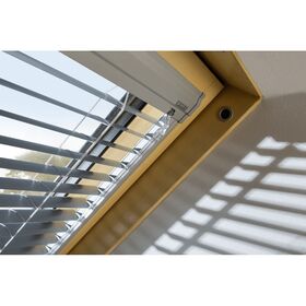 FAKRO AJP | venetian blinds for FAKRO roof windows ✓ OptiLight ✓ ARON ✓ ARTENS
