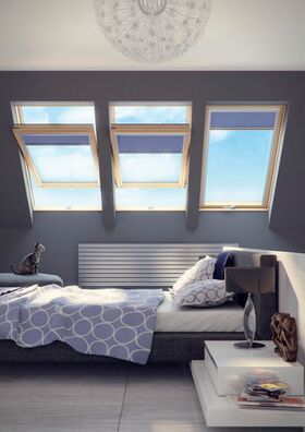 Dachfenster FTP R1 von FAKRO mit Möglichkeit von Innen- und Außenzubehör